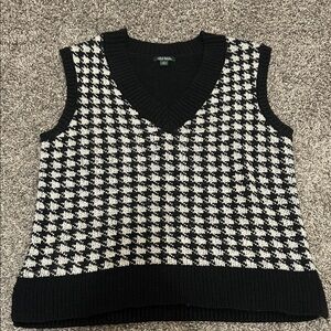 Wild Fable Black and White V-Neck Sweater Vest